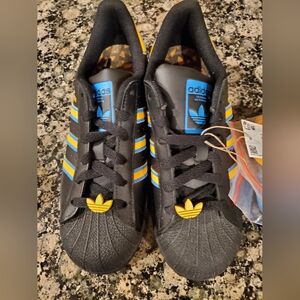 Adidas superstar GS boys sneakers NWT